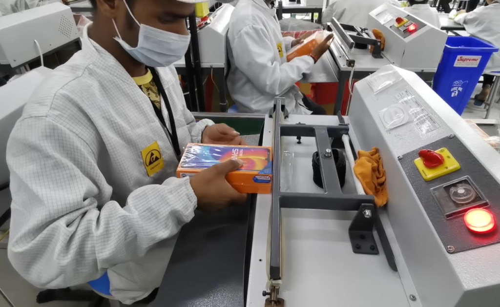 Top 15 Mobile Phone Manufacturers in the World [2021 Updated]